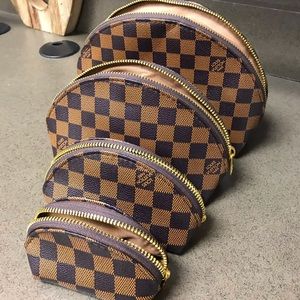 4 piece makeup bag set.